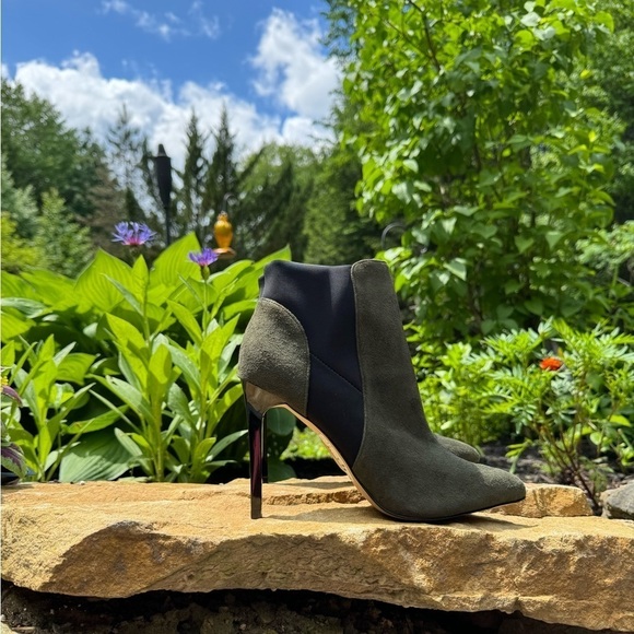 French Connection green black heeled booties 9.5 - Picture 5 of 14